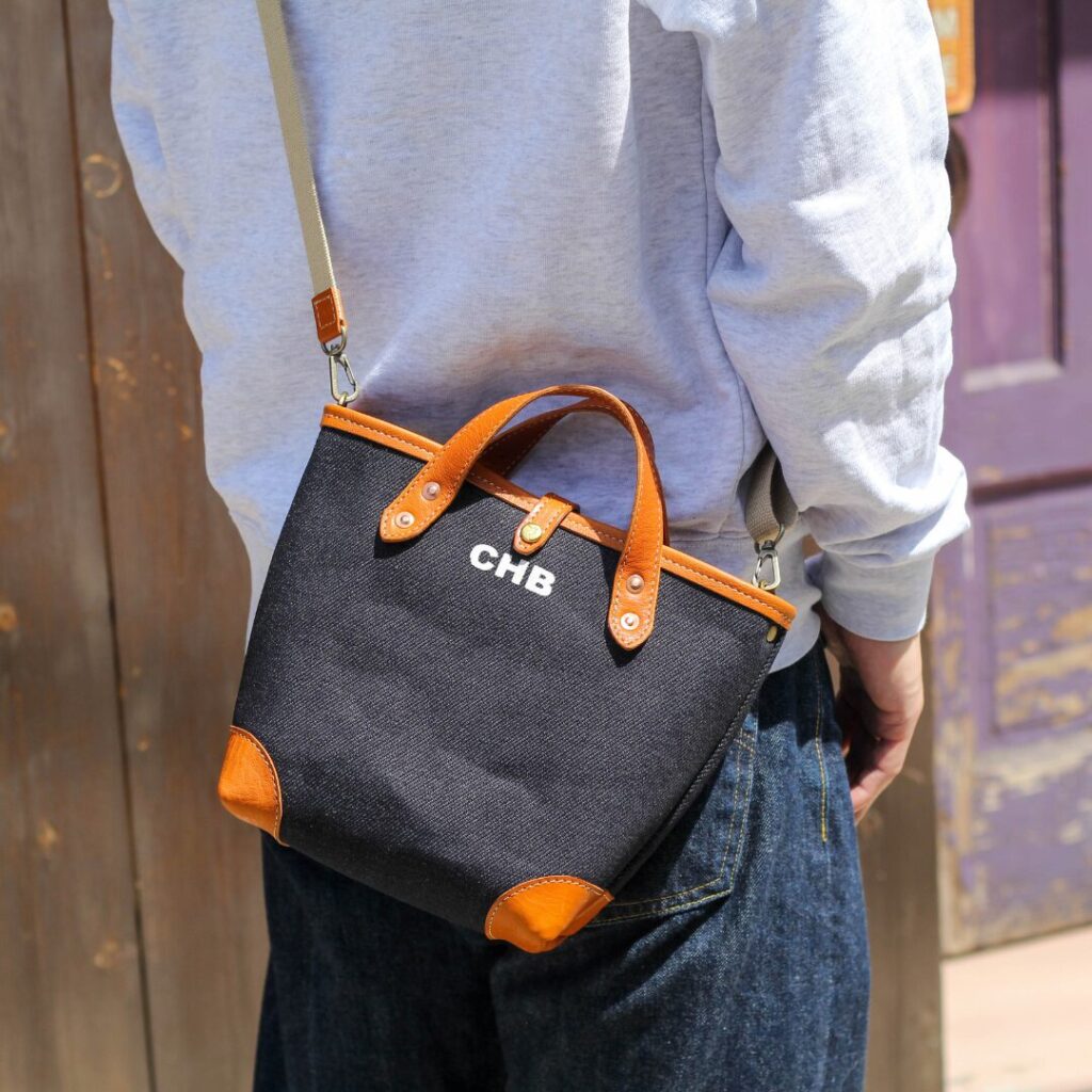 斜めがけも可能なので利用シーンやスタイルに合わせて使い分けができます