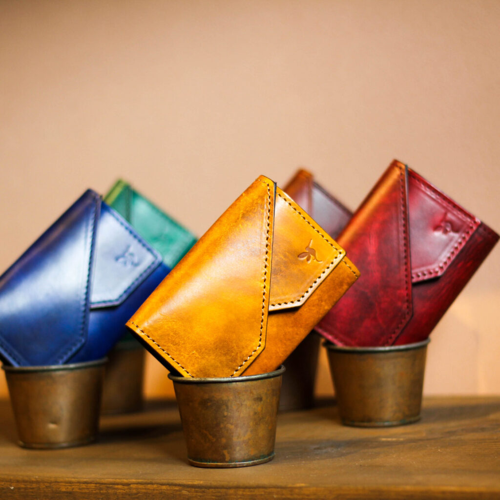 ダブルフラップタイプもあり