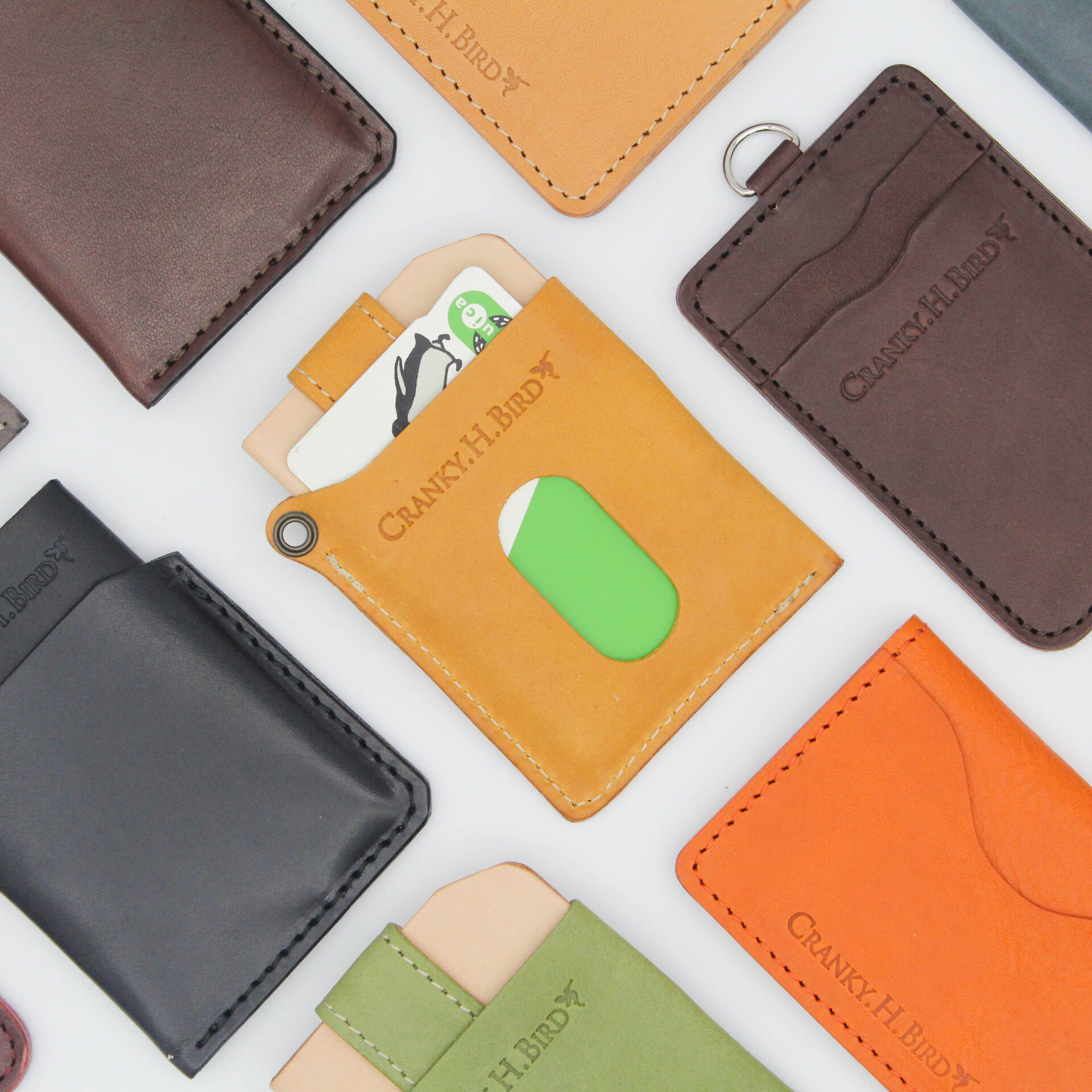 本革パスケースおすすめ5選｜使いやすい＆長持ちな大人の定期入れ