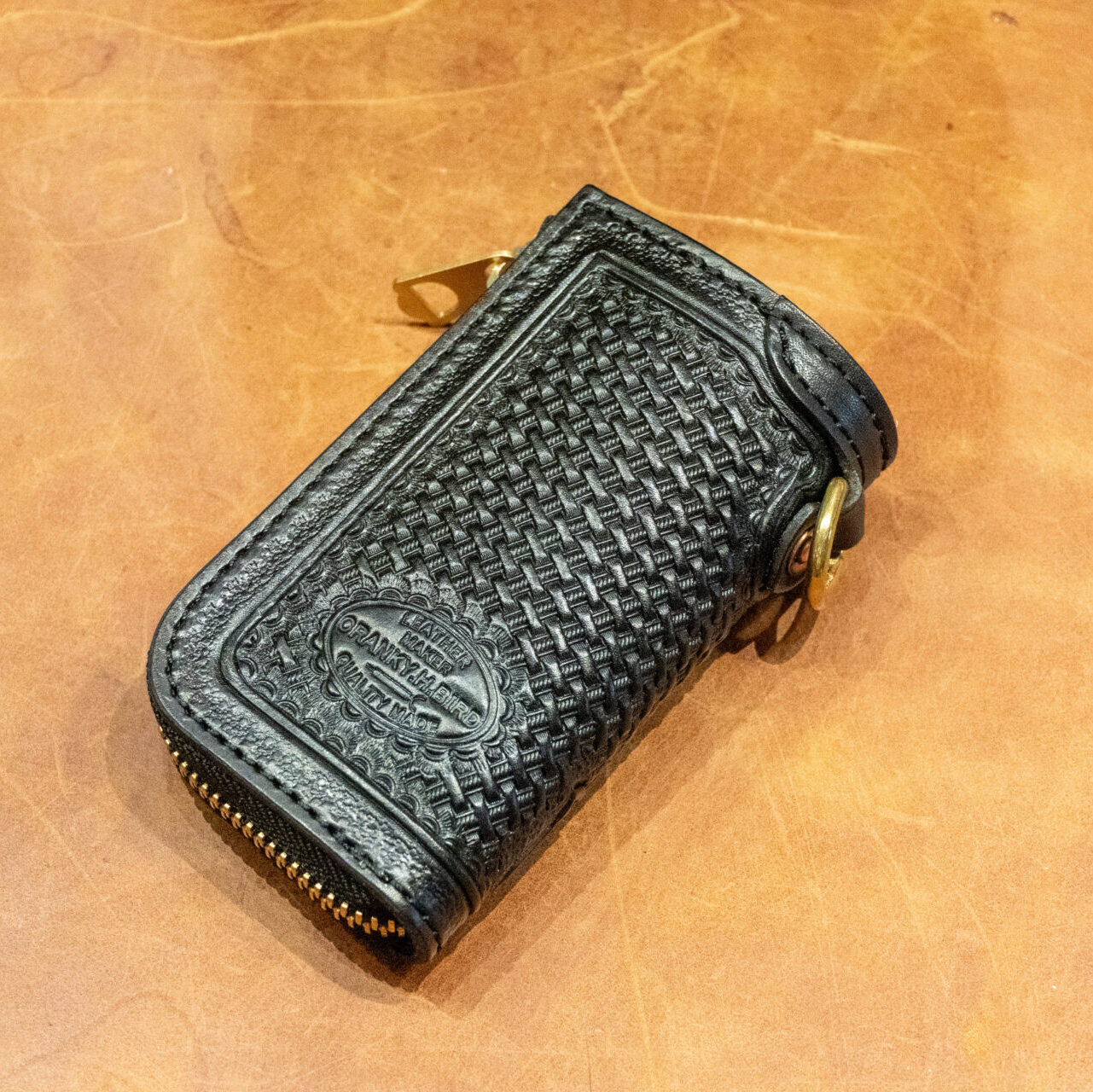 スマートキーケース"GROUND CRAFT"オールブラック(背面)