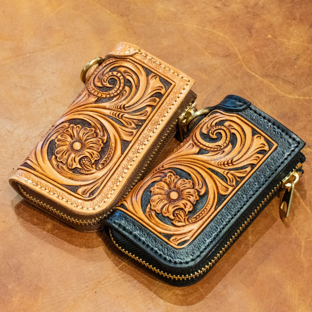 スマートキーケース"GROUND CRAFT"タン・ブラック(表面)