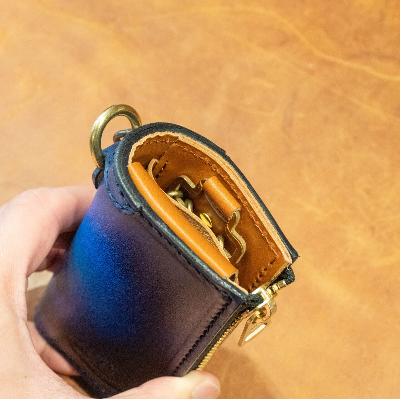 スマートキーケース"GROUND GRADATION"ダークブルー・中面キャメル