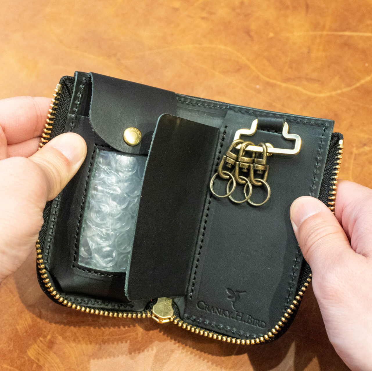 スマートキーケース"GROUND ANTIQUE"ブルー・中面ブラック