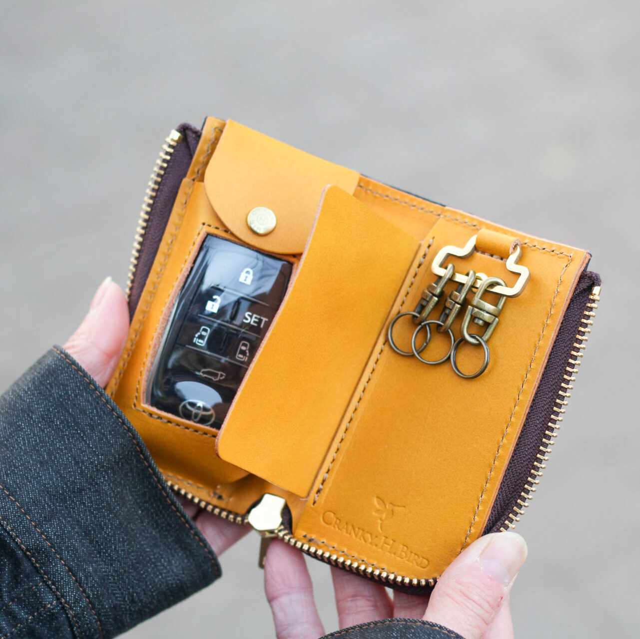 スマートキーケース"GROUND"中面イエロー