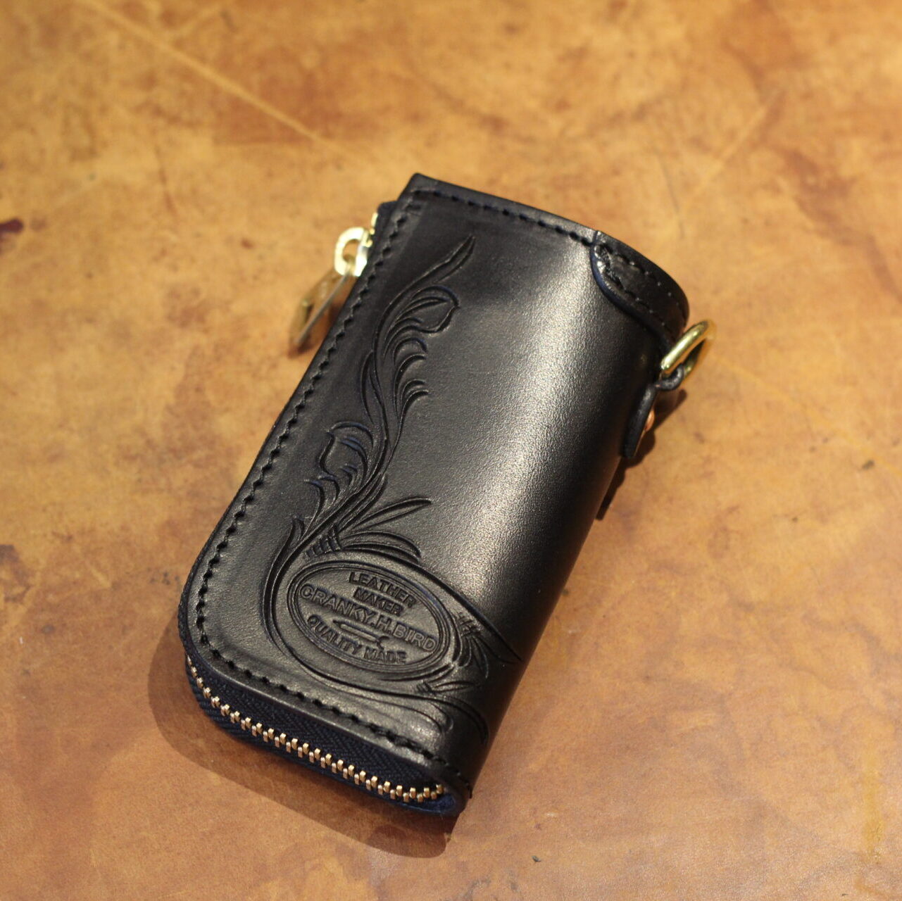 スマートキーケース"GROUND FreeCut"ブラック(背面)